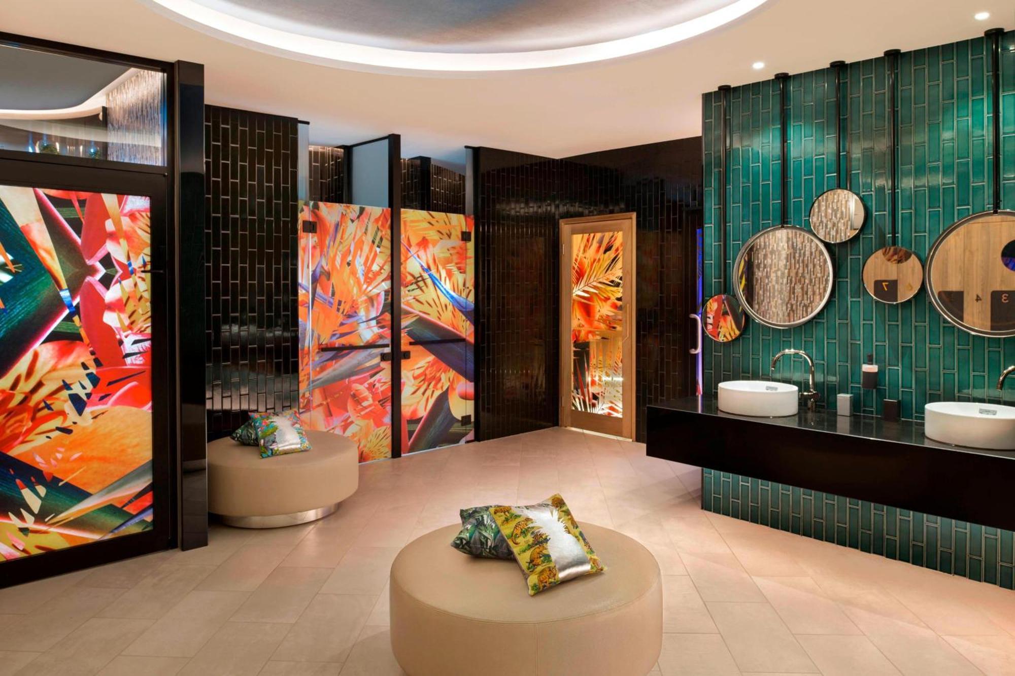 W Brisbane Hotel Bagian luar foto The bathroom at the W London