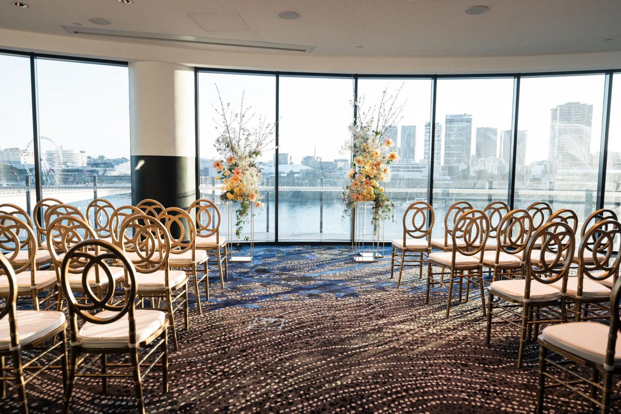 W Brisbane Hotel Bagian luar foto The Wedding Chapel