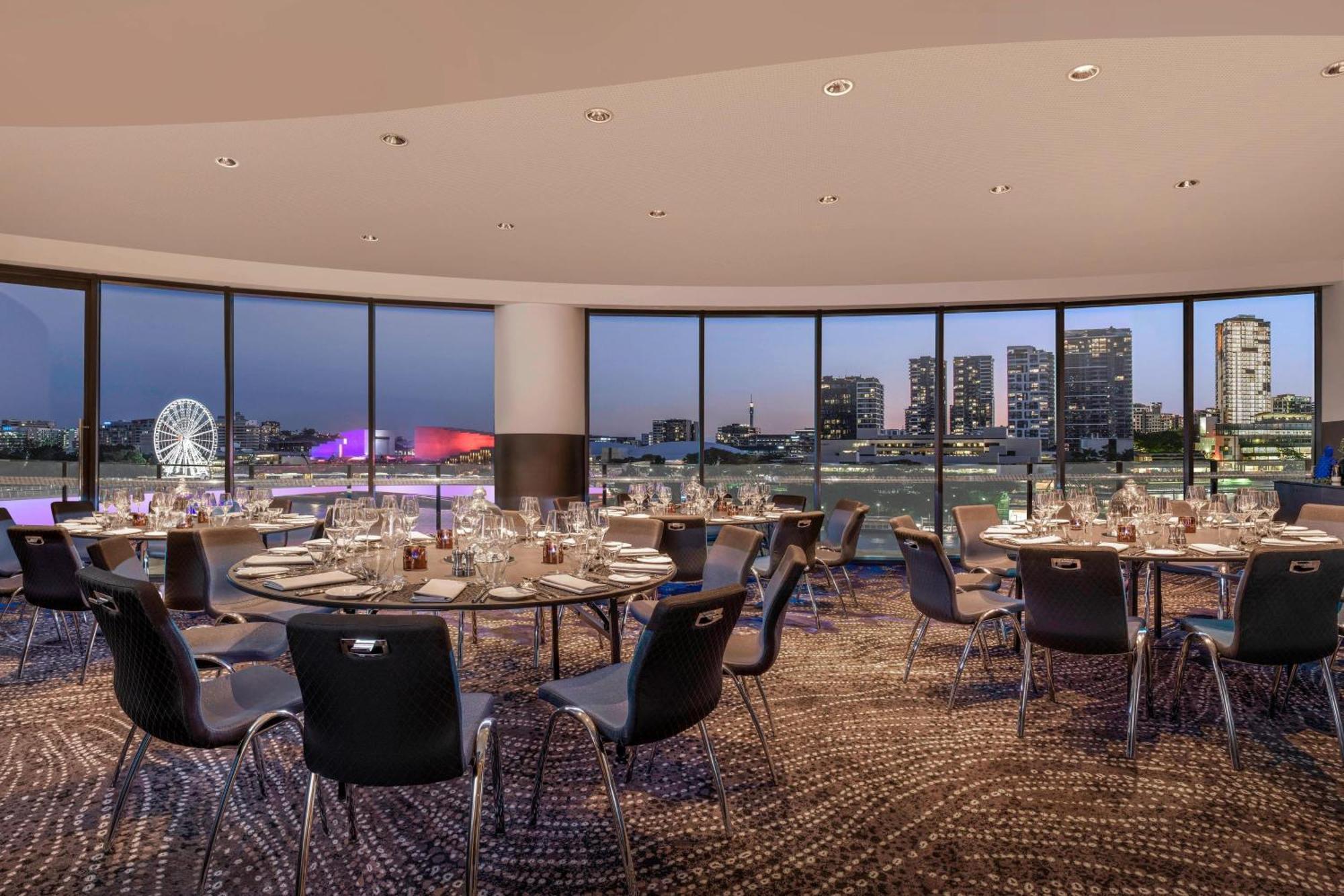 W Brisbane Hotel Bagian luar foto The Riverbank Suite