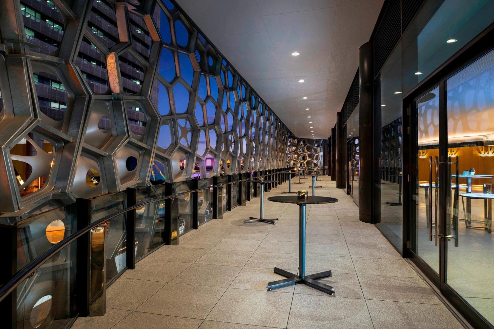 W Brisbane Hotel Bagian luar foto The interior of the 10th floor