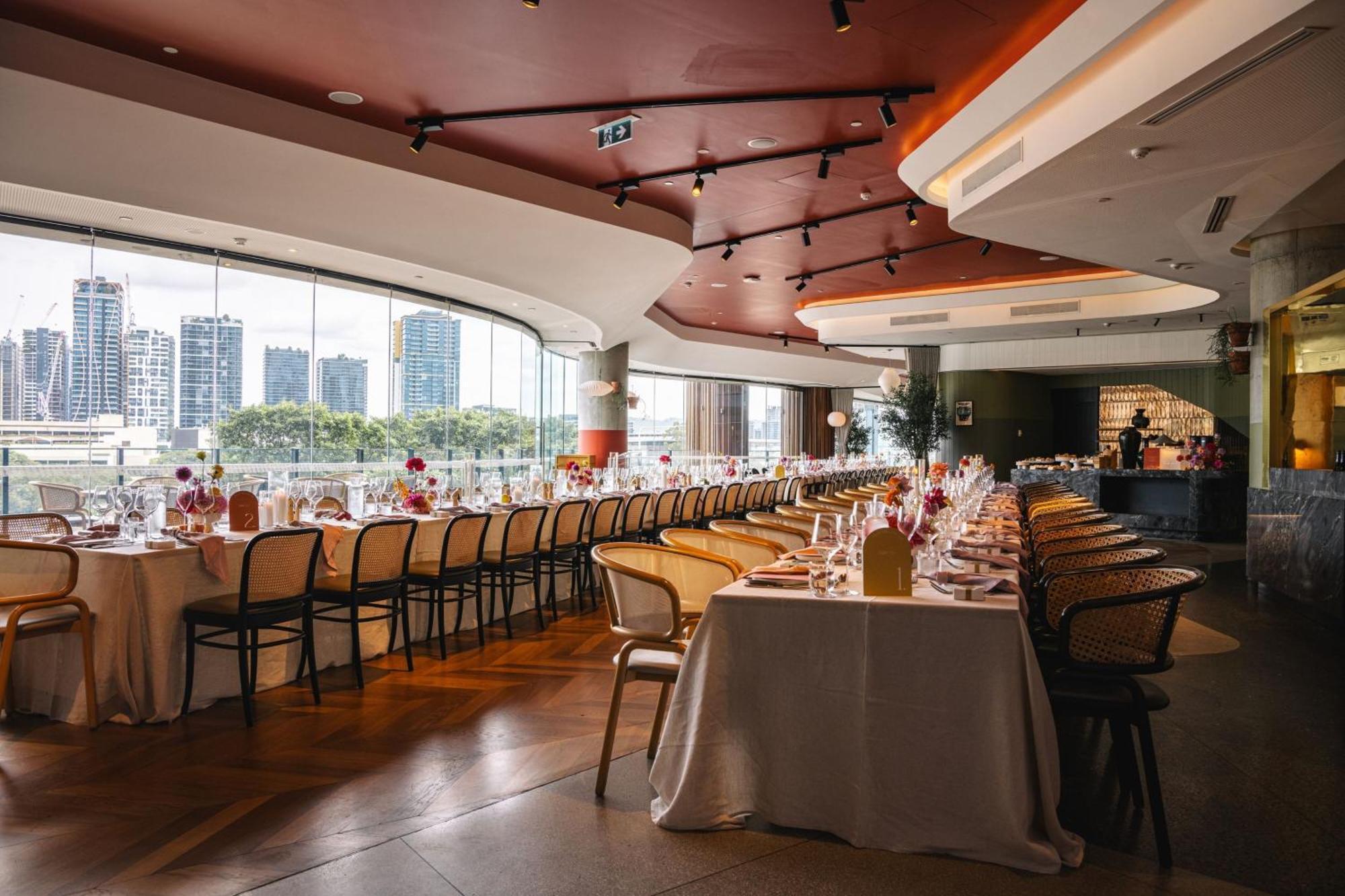 W Brisbane Hotel Bagian luar foto The interior of the restaurant