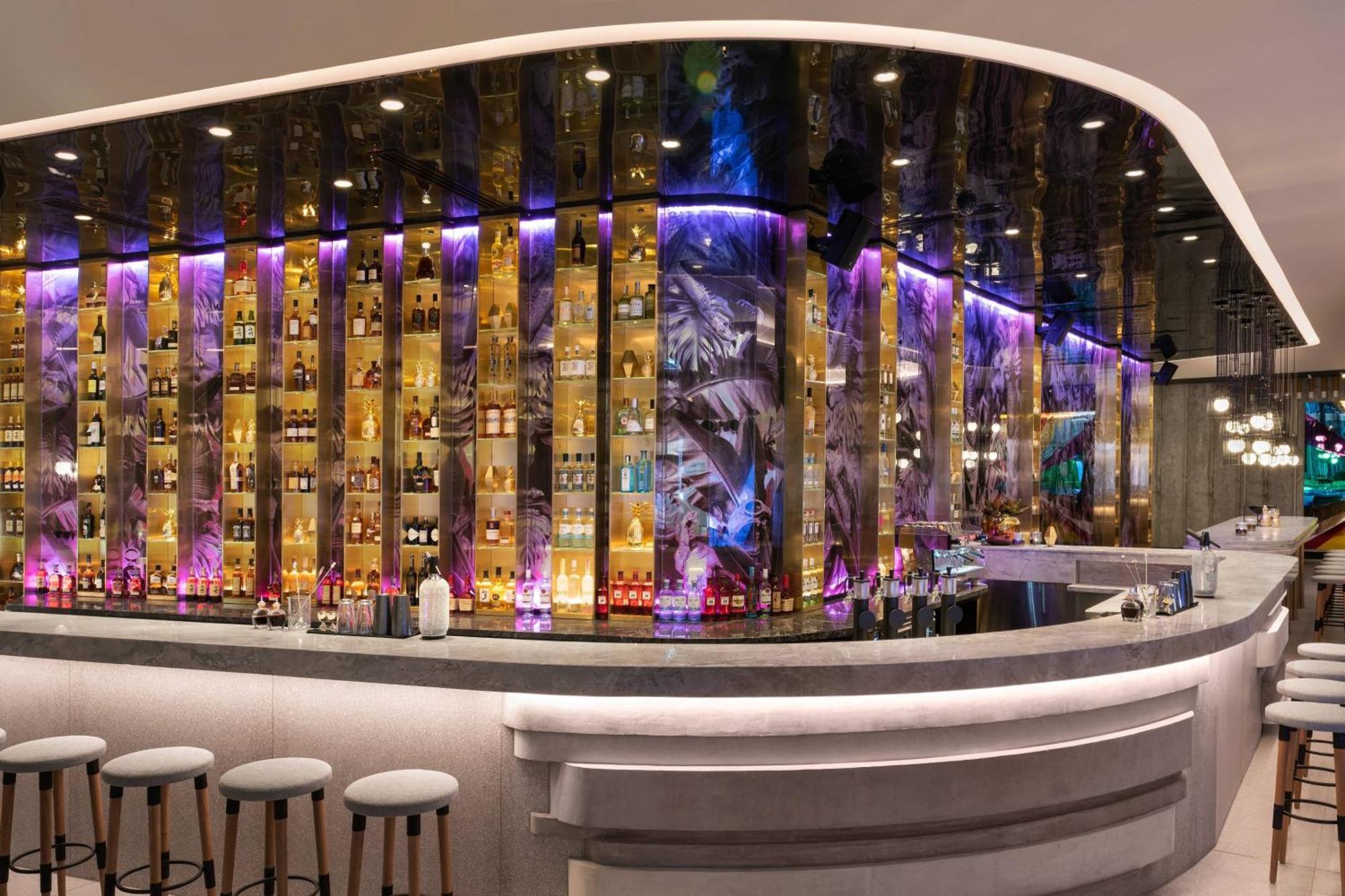 W Brisbane Hotel Bagian luar foto The bar at the 101 bar