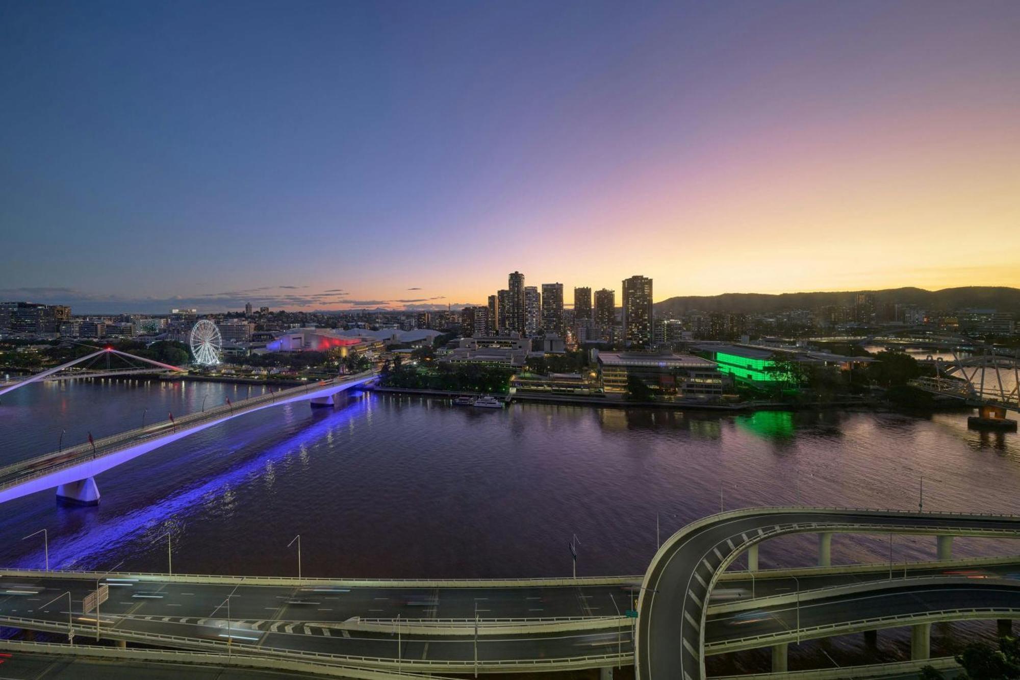 W Brisbane Hotel Bagian luar foto