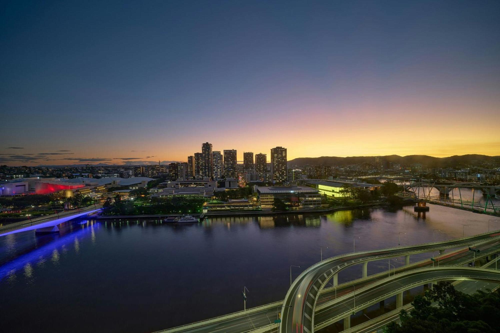 W Brisbane Hotel Bagian luar foto